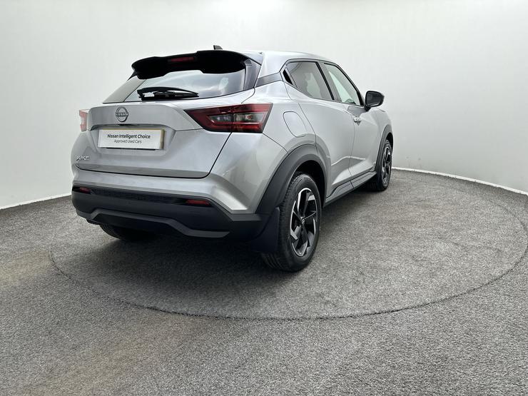 Nissan JUKE Photo spincar-3ae8416d685f891c764f3b414c688fba36b45e2a.jpg