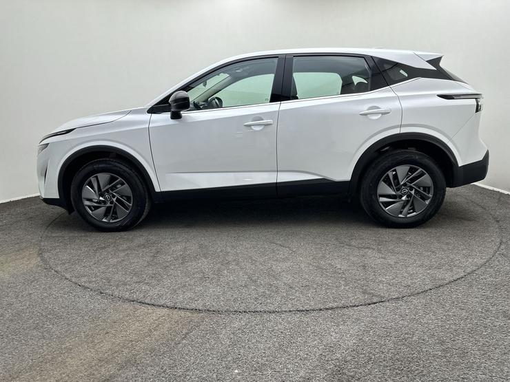 Nissan QASHQAI Photo spincar-3b2ee1823ec5d55e378906c62dcde04b58e6d1a8.jpg
