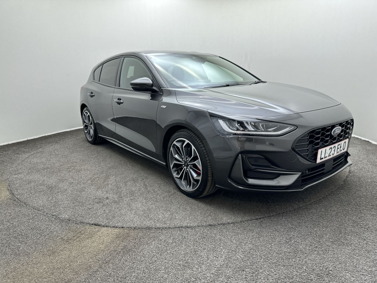 Ford Focus Photo 0