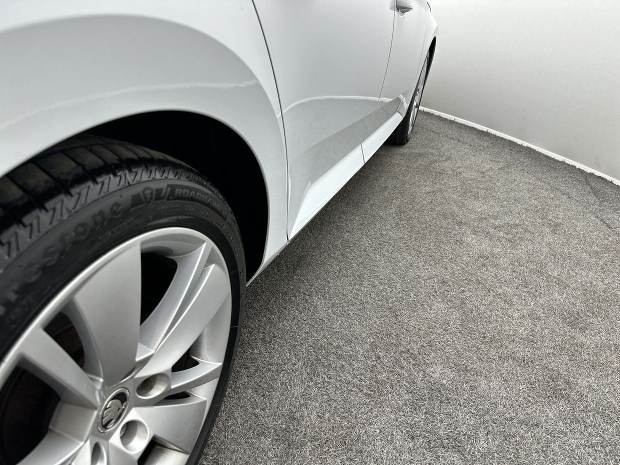 Skoda SUPERB Photo 20