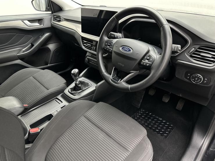 Ford Focus Photo spincar-3be92ae10ba1492cf58cf52b8d9db31bd7b3a4ab.jpg