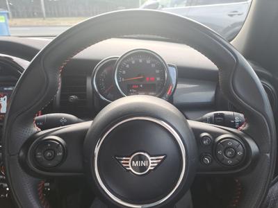 MINI Hatch Photo 26