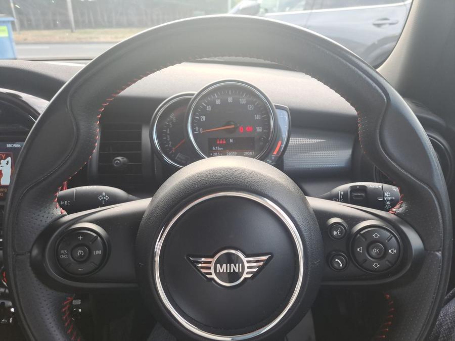 MINI Hatch Photo spincar-3cc25ab25695b5cd250a86573855f3323d21c733.jpg