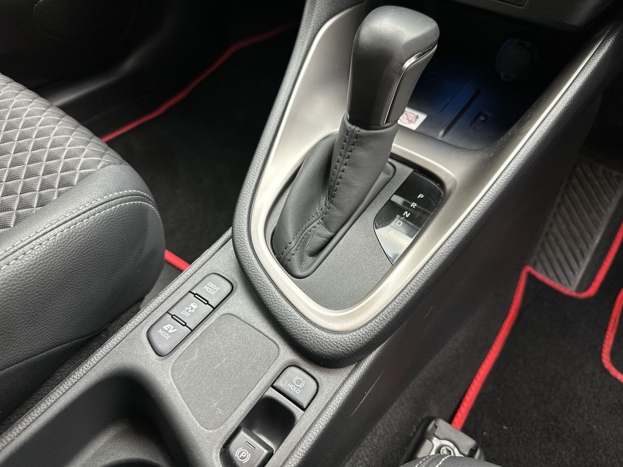 Mazda 2 Hybrid Photo 25