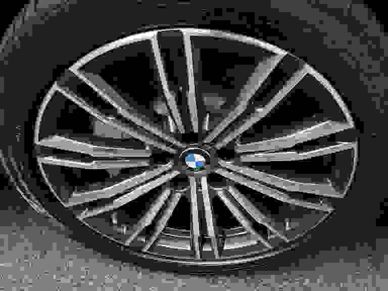 BMW 3 SERIES Photo spincar-3f27567235b7616945e45024700d09f83c7f7ff8.jpg