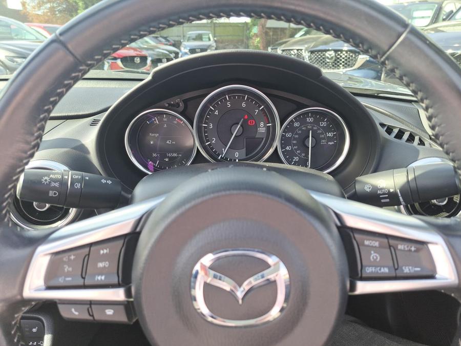 Mazda MX-5 RF Photo spincar-40f7d45cc891499f9b873d19b5b78381d3d44f7d.jpg