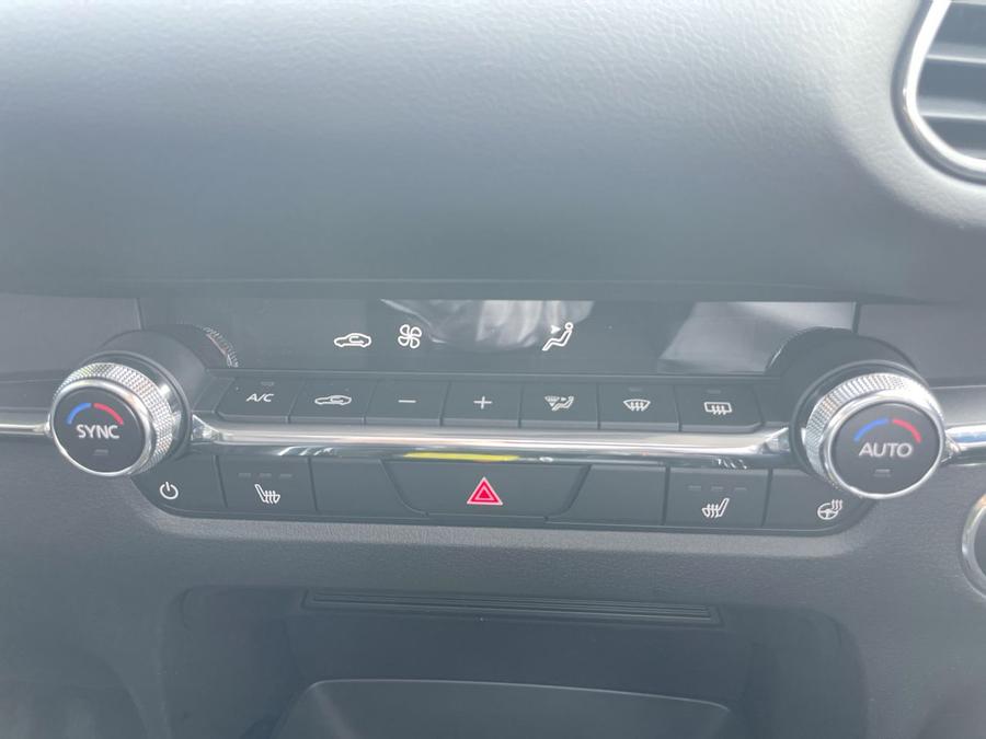 Mazda CX-30 Photo spincar-4245b5c9e85b09c1a98fe4da32b327f32d8bb221.jpg