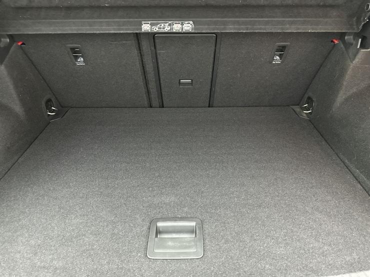 Volkswagen T-Roc Photo spincar-43b19a7f3ee3b8fb0031bf7f131da622a1e4896f.jpg