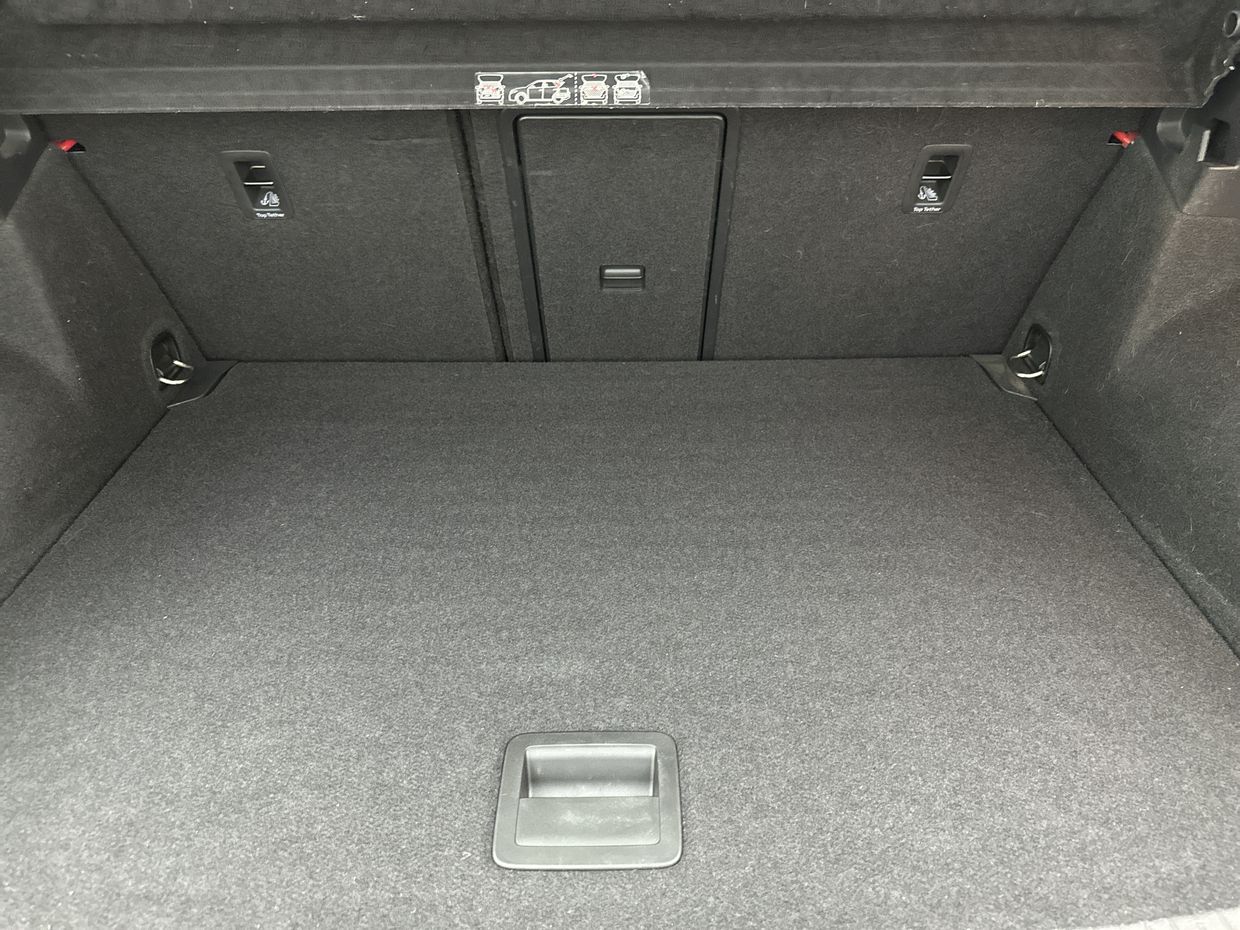 Volkswagen T-Roc Photo 19