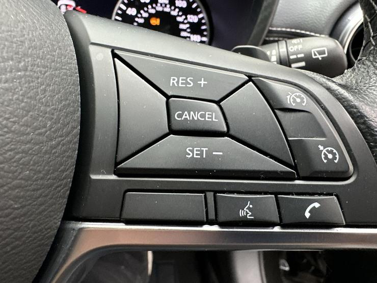 Nissan JUKE Photo spincar-43e9f293652ed1f7bed14c8b7592e8c9659448dd.jpg