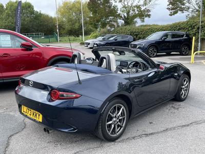 Mazda MX-5 Photo 15