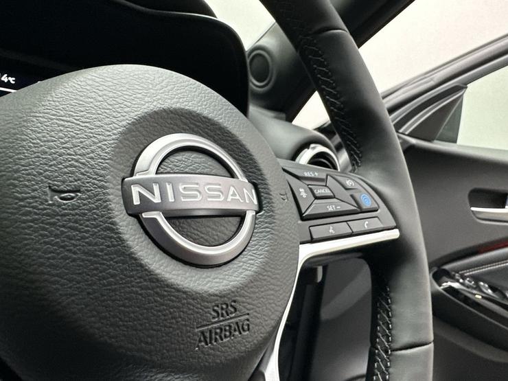 Nissan JUKE Photo spincar-44325e6083b8ea6354dc0057d9d6ed0d77af5a24.jpg