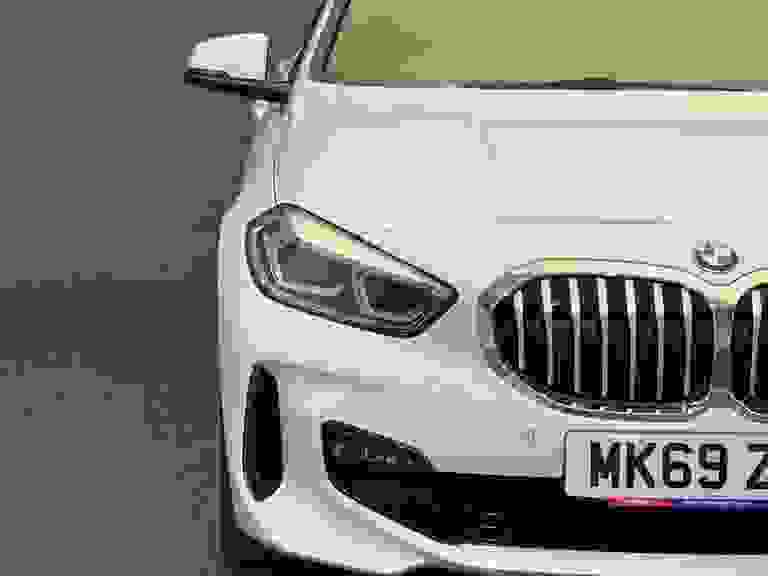 BMW 1 SERIES Photo spincar-44666d70b08eac84c0d1d1b09f3ac88554424e59.jpg