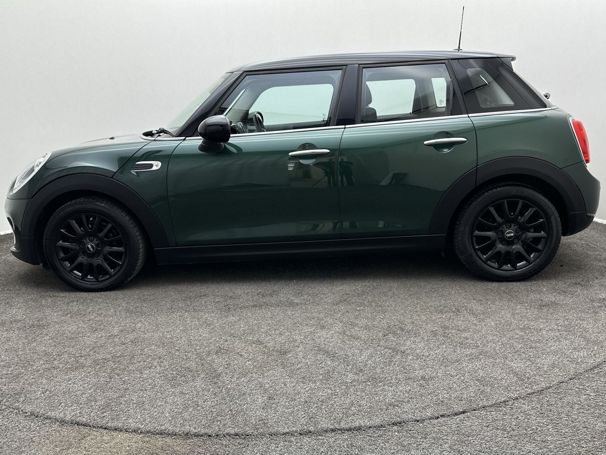 MINI Cooper Photo 4