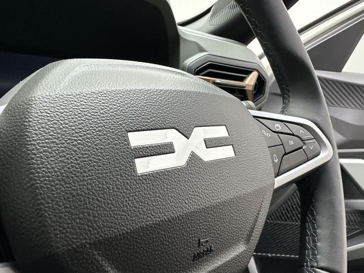 Dacia Duster Photo spincar-466d143b8ee140de9efe4dc0cecd267847910dc6.jpg