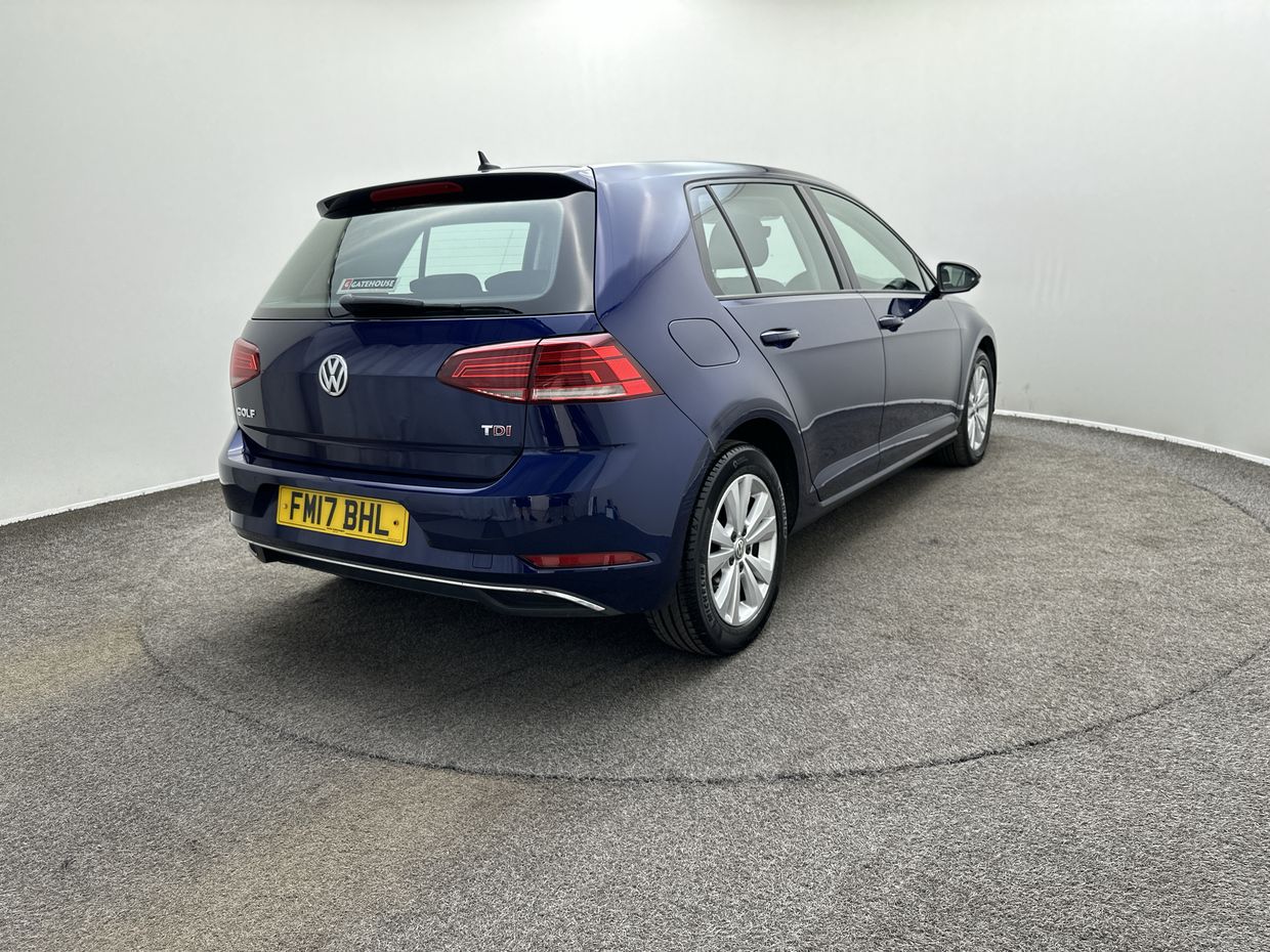 Volkswagen GOLF Photo 7