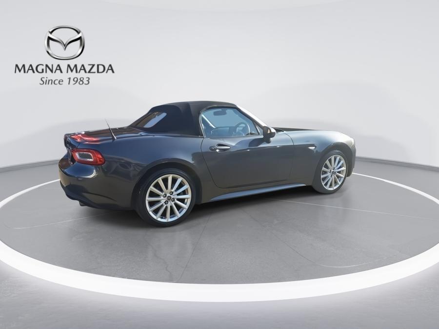 Fiat 124 Spider Photo spincar-46cd29388391c169a17cb27c3dc4423a38abf71b.jpg