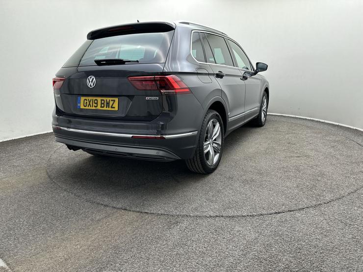 Volkswagen Tiguan Photo spincar-46e5b03773e7634b3c28572ed30fd1d94563fc97.jpg