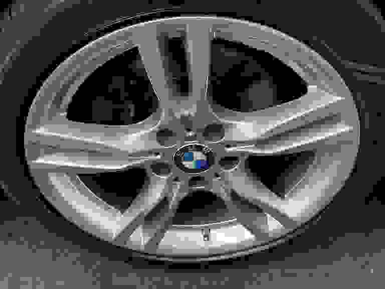 BMW 4 SERIES GRAN COUPE Photo spincar-472a8c5c7001643a82ceea65a1bcf66dcb78a783.jpg