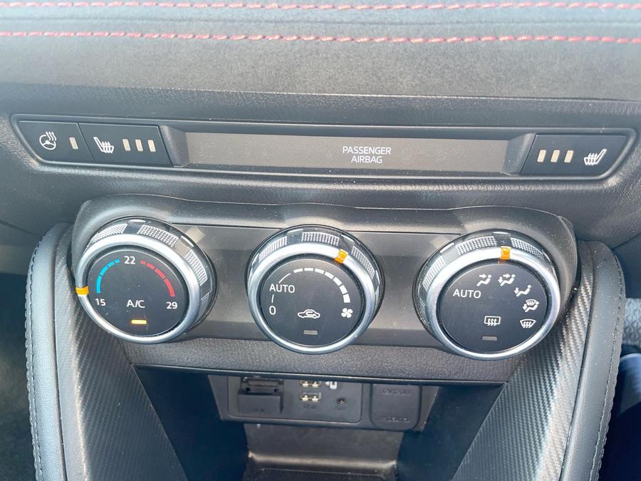 Mazda Mazda2 Photo spincar-477a8d55d7a14bd5c5ff47cc8ad845304902882c.jpg