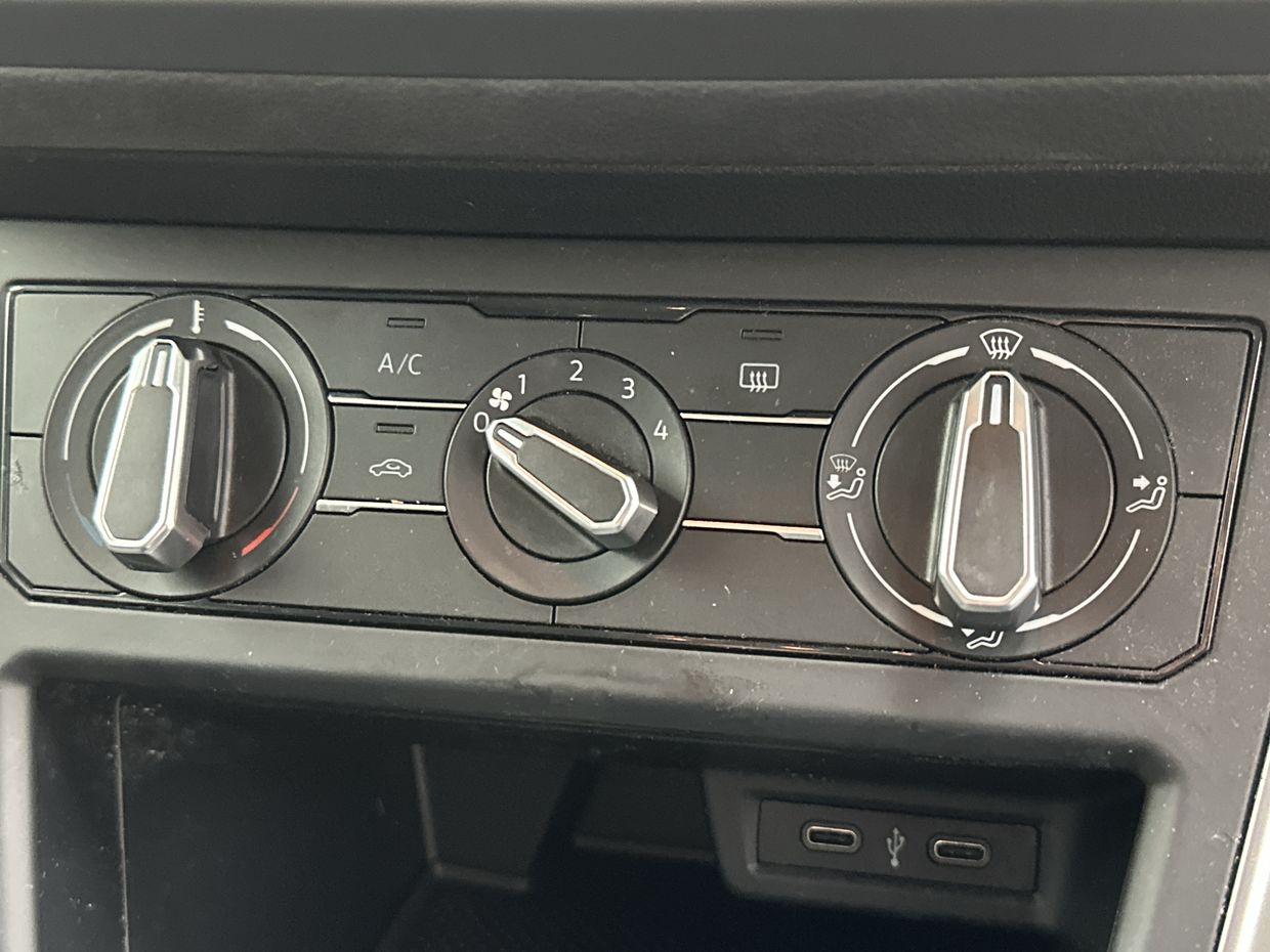 Volkswagen POLO Photo 12