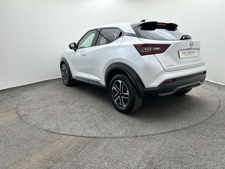 Nissan JUKE Photo spincar-4a5f8154687ec7b20b39586d42f0aa9c07332ea9.jpg