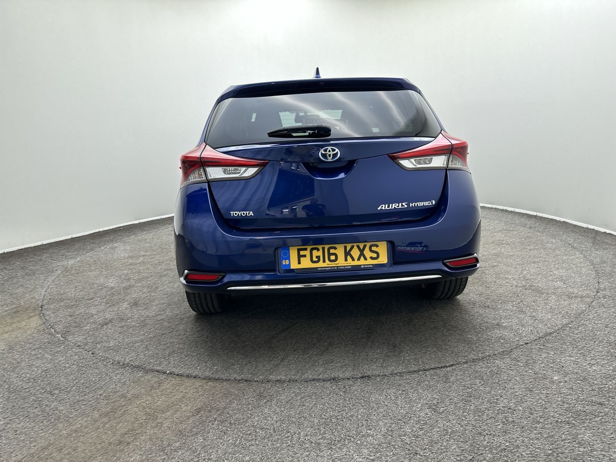 Toyota Auris Photo 6