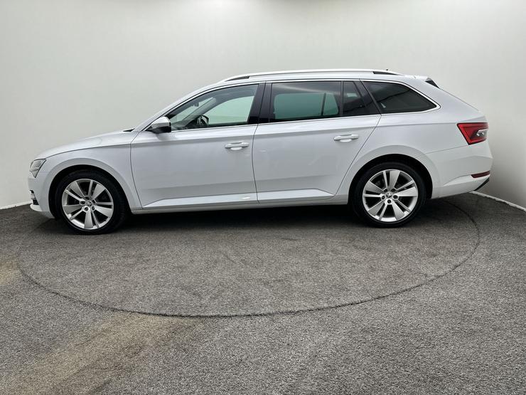 Skoda SUPERB Photo spincar-4b93397784b2a1f3398644978db3d3defe6141ba.jpg