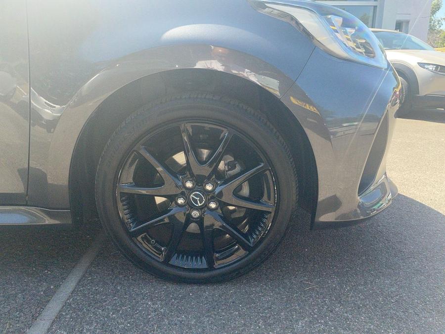 Mazda Mazda2 HYBRID Photo spincar-4e2b04ebf5a6ba82b03f3ce2d8becd3b76d04da6.jpg