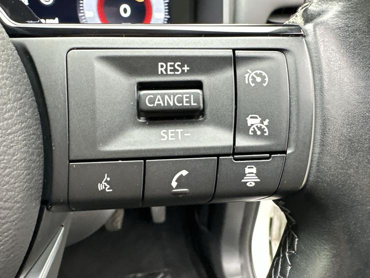 Nissan QASHQAI Photo spincar-4e9fb12c017f1f8439c4126a12222c98009cccbb.jpg