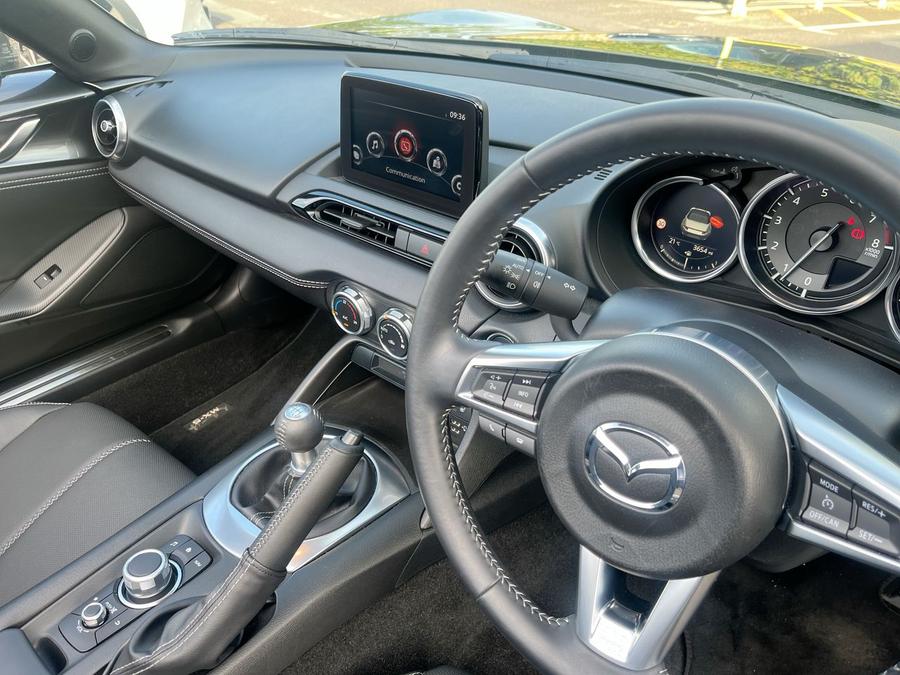 Mazda MX-5 Photo spincar-4eb0ec3db01b2e23a18d58499d764654b5b83de5.jpg