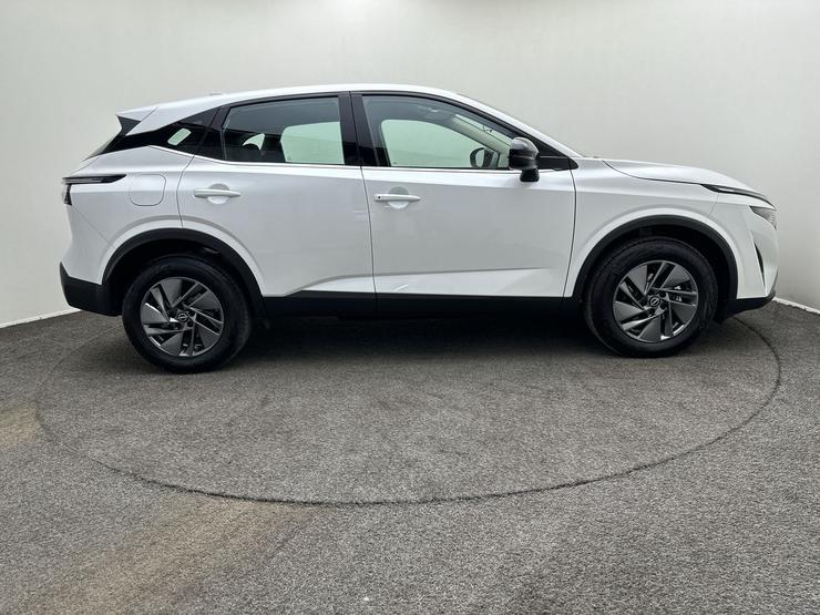 Nissan QASHQAI Photo spincar-4edd186240378ea0cb1c3ae7ea8497c401c2fad7.jpg