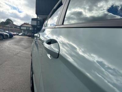 Hyundai KONA Photo 19