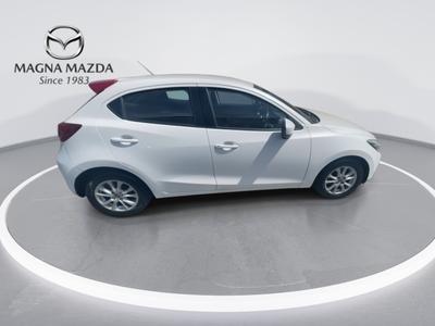 Mazda Mazda2 Photo 10
