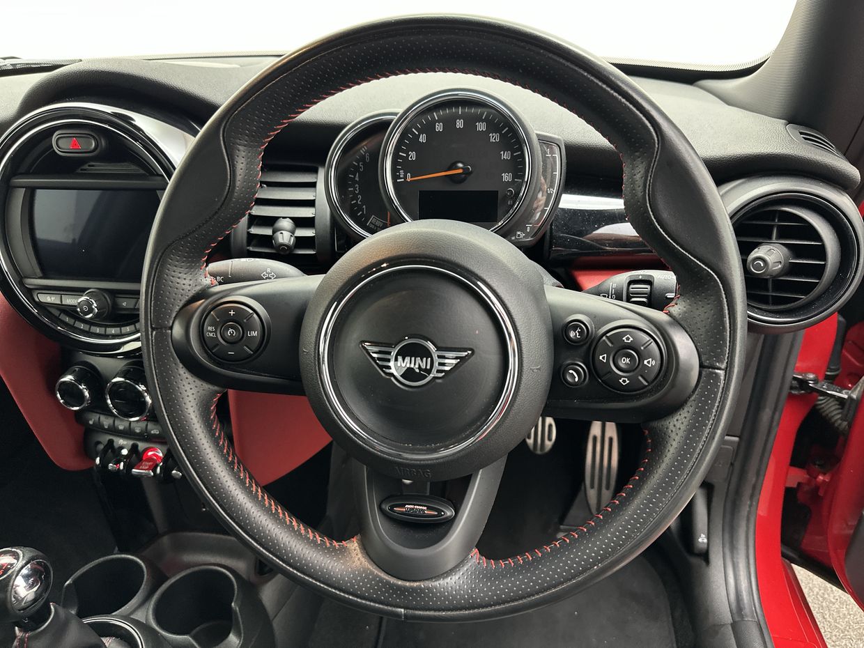 MINI Cooper Photo 14