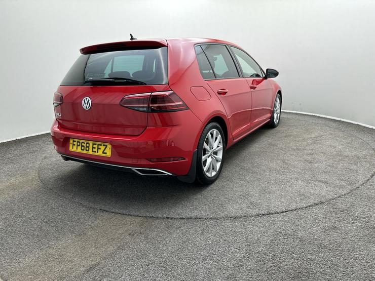 Volkswagen GOLF Photo spincar-526b5d59093f4d5b48f8f29a6bd81147be6cb917.jpg