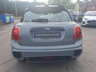 MINI Hatch Photo 14