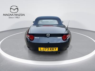 Mazda MX-5 Photo 8
