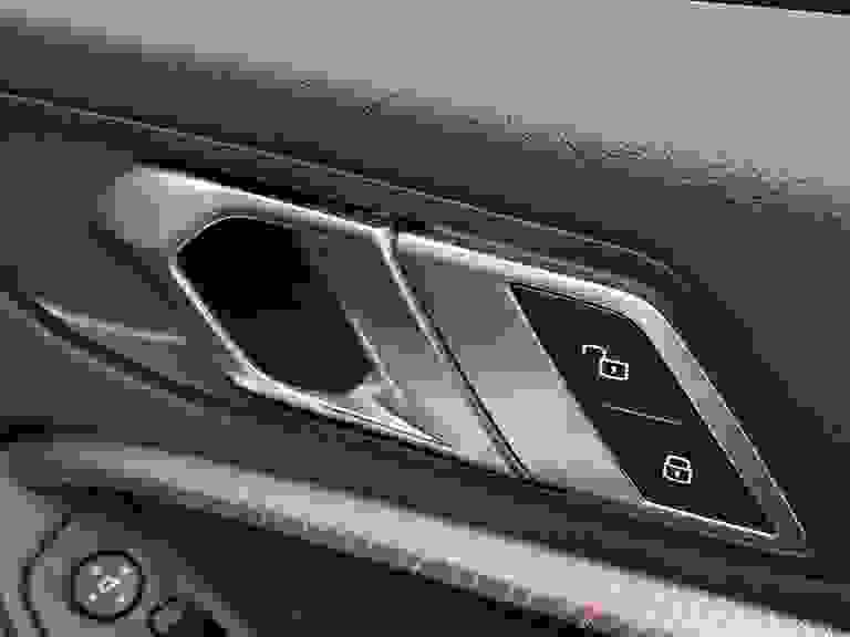 BMW 2 SERIES Photo spincar-5327d7f7f02171703698b6ba717cf5c9ae4f2b3d.jpg