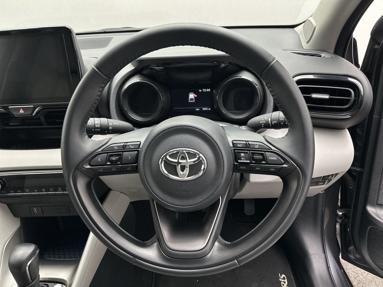 Toyota Yaris Photo 14