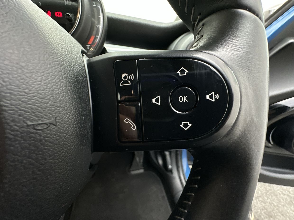MINI HATCHBACK Photo 11