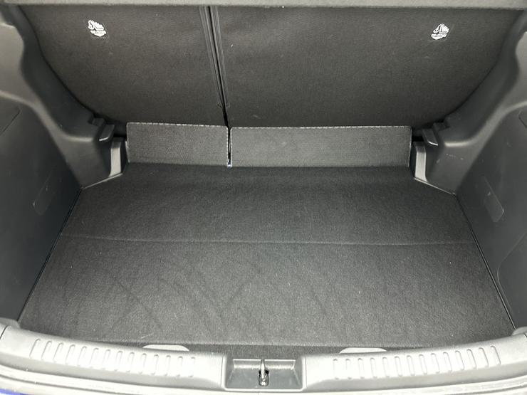 Toyota Yaris Photo spincar-5471b482d85340c7f434ee4ce7a3d9d272300a2f.jpg