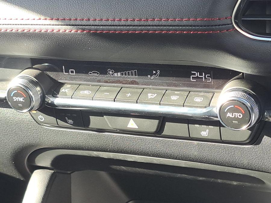 Mazda Mazda3 Photo spincar-549f3581fab34e68fae450b7381e86de70b93b4d.jpg