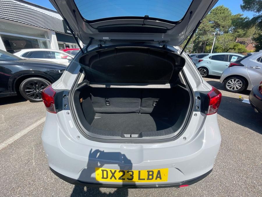 Mazda Mazda2 Photo spincar-55abcbdb039899c8460d4bb20a5f0b44db95f8dd.jpg