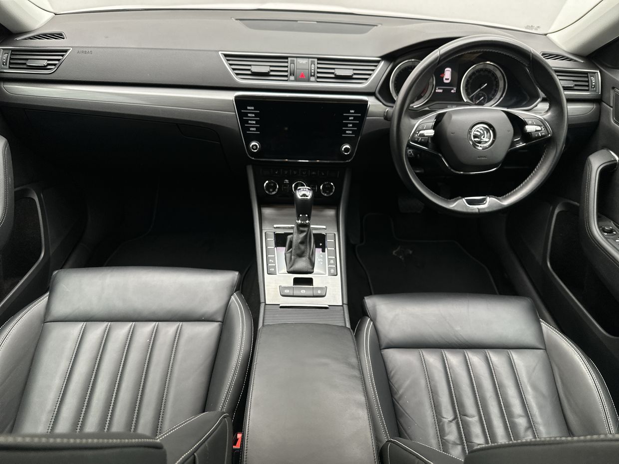Skoda SUPERB Photo 13