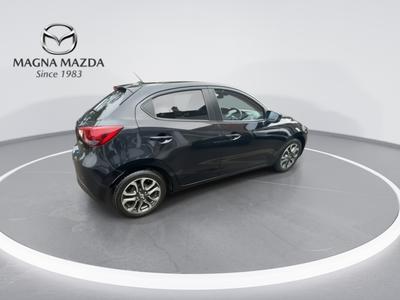 Mazda Mazda2 Photo 2