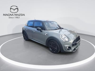 MINI Hatch Photo 1