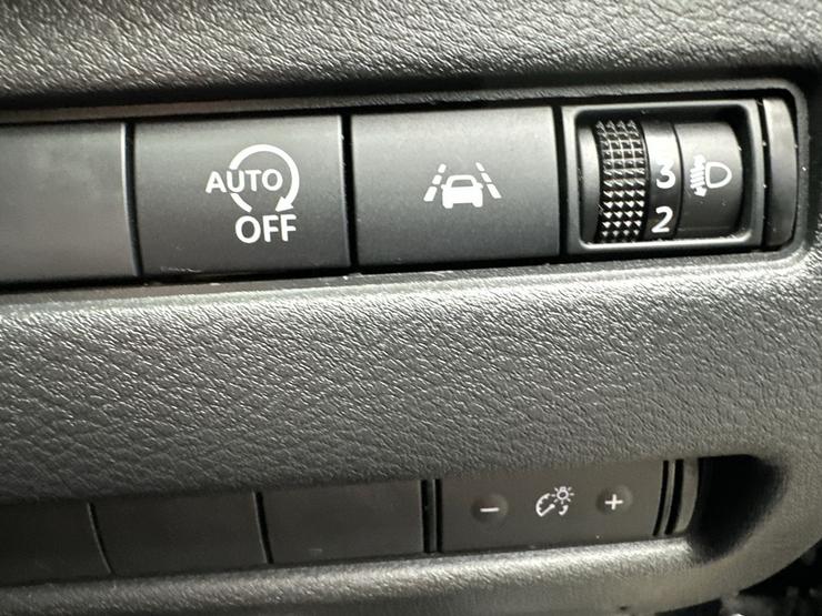 Nissan Qashqai Photo spincar-57815df39e23e5107bb3f1b4ea48167d66d02e0b.jpg