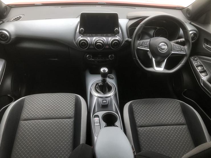 Nissan JUKE Photo spincar-5919931e965e34fe43b8f2c3cca86affc4f766a1.jpg