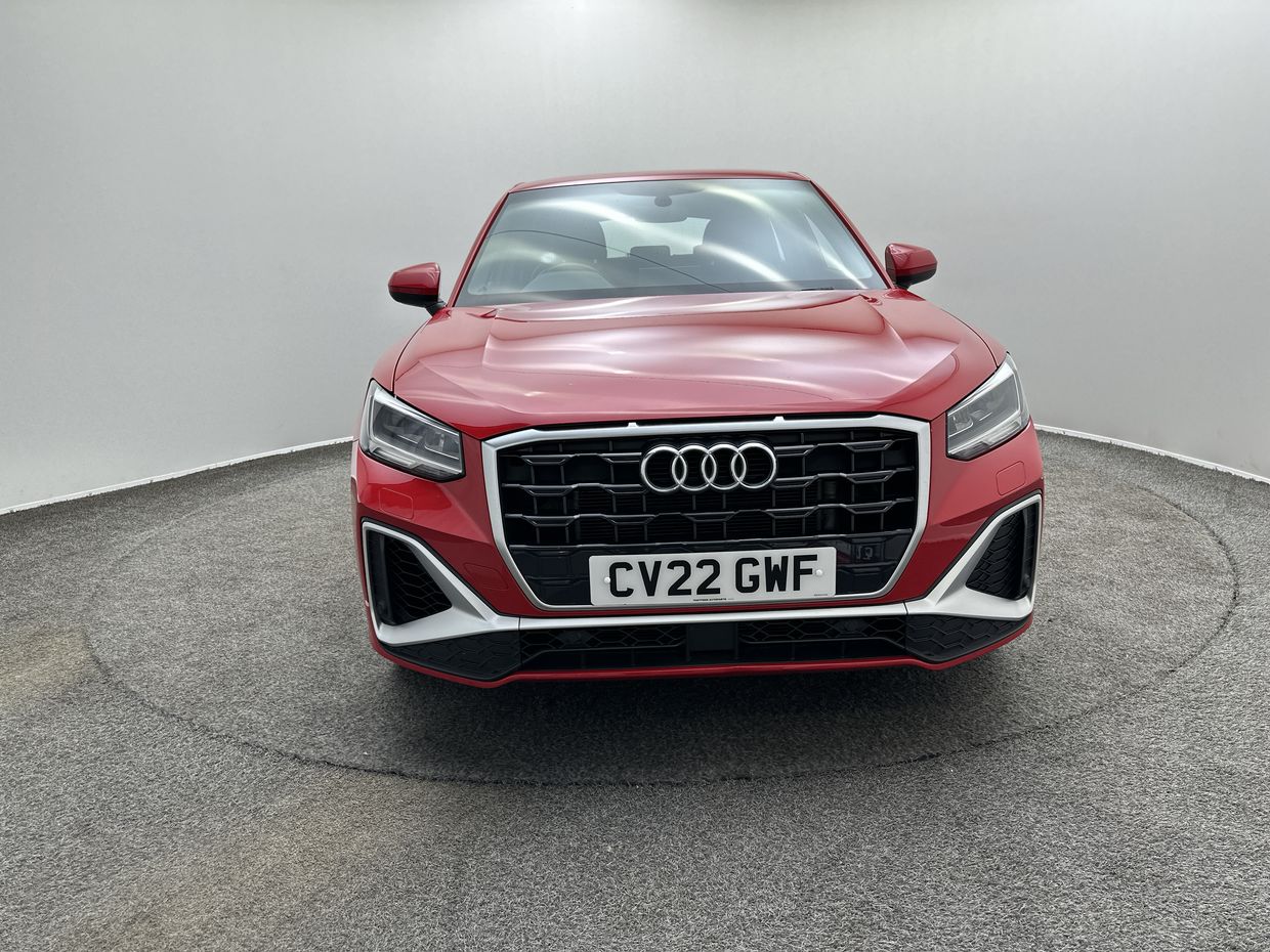 Audi Q2 Photo 2